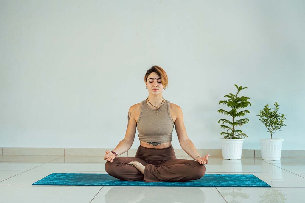 Role Of Meditation & Pranayama In Yoga Teacher Training Courses