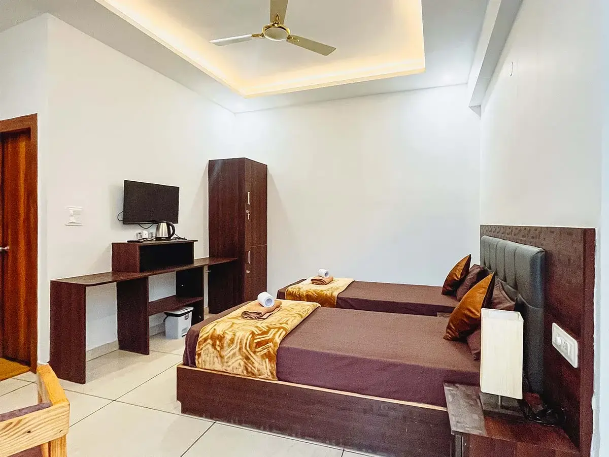 2 Shared Room