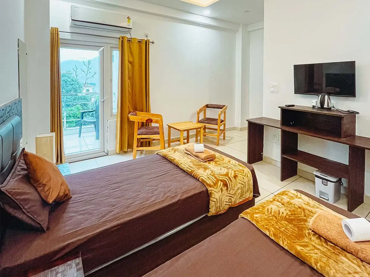 2 Shared Room