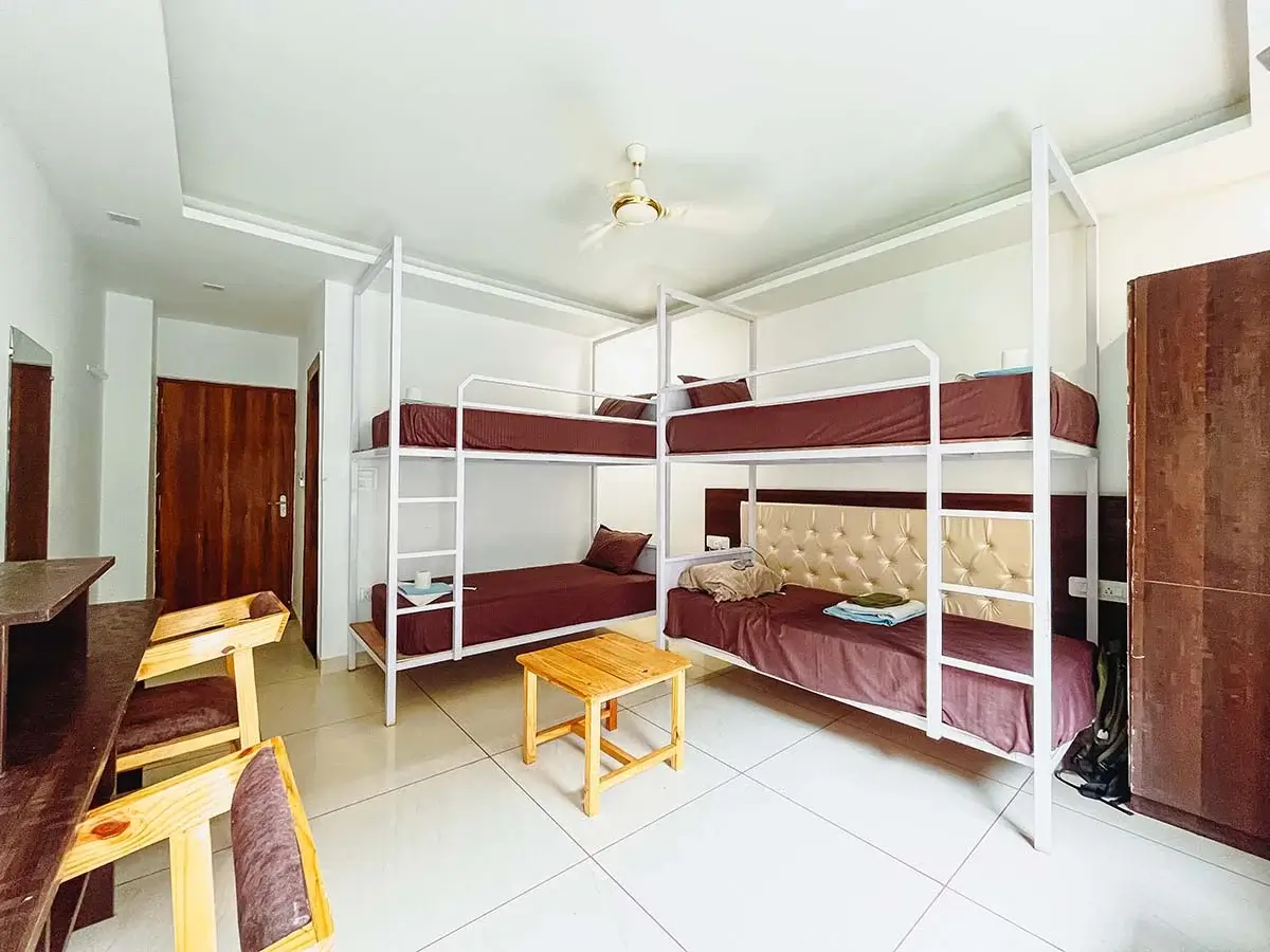 4 Shared Room